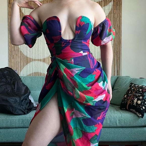 Small PLT Gorgeous 80s vibes floral dress - Picture 4 of 10